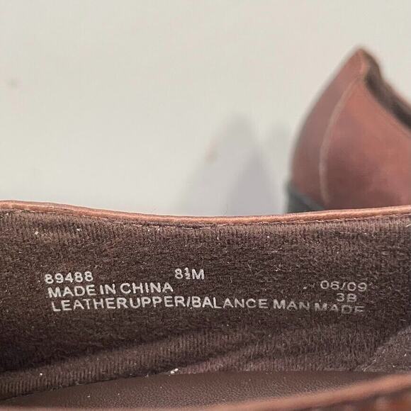 Clarks Partridge Loafers Size 8.5 Brown Leather Slip On Low Heel Boho Artsy Shoe - Picture 12 of 12